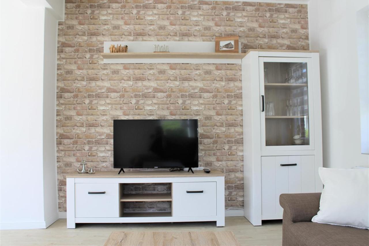 Tant Berta'S Huus Appartement Krummhörn Buitenkant foto